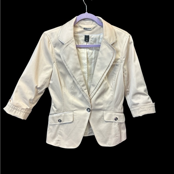 White Black Market,Elegant Cream Women's Blazer with Button Accents - Picture 1 of 12